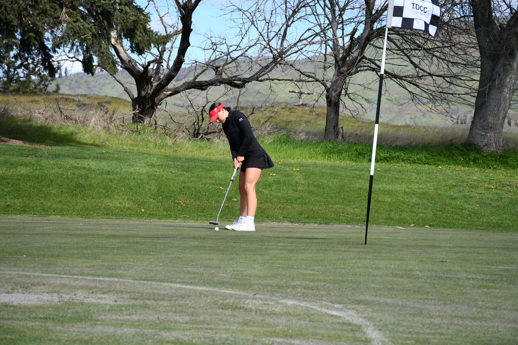 Timinsky leads Dufur golfers at Mac-Hi